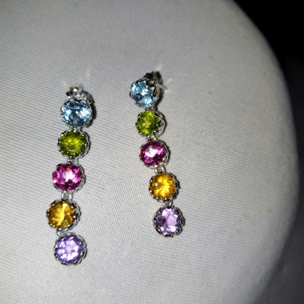 Dangling multicolored earrings